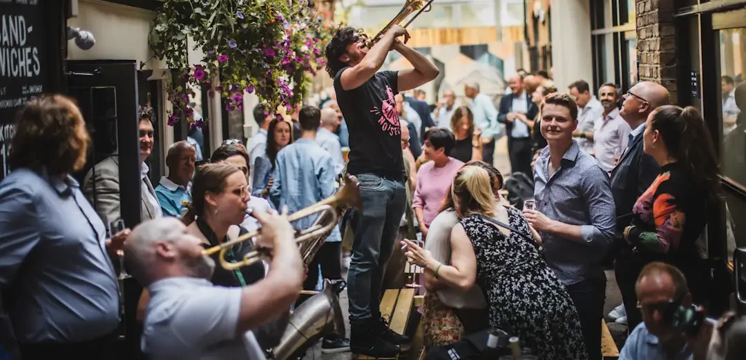 ‘s Pub on Borousgh High Street