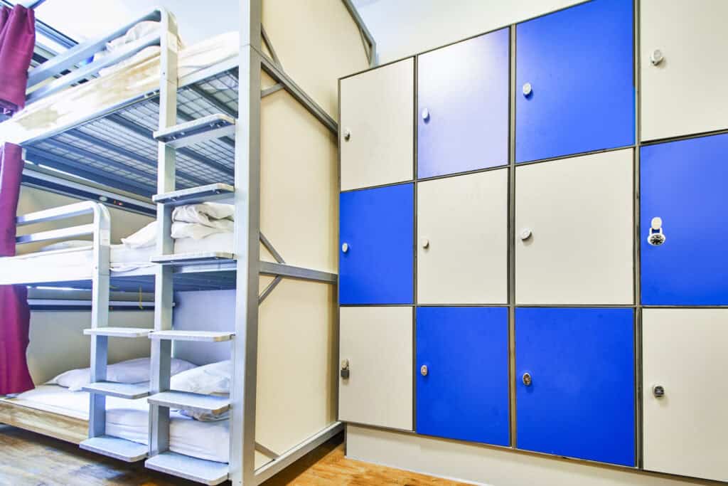 4-103 private 8-bed dorm 5_Edit