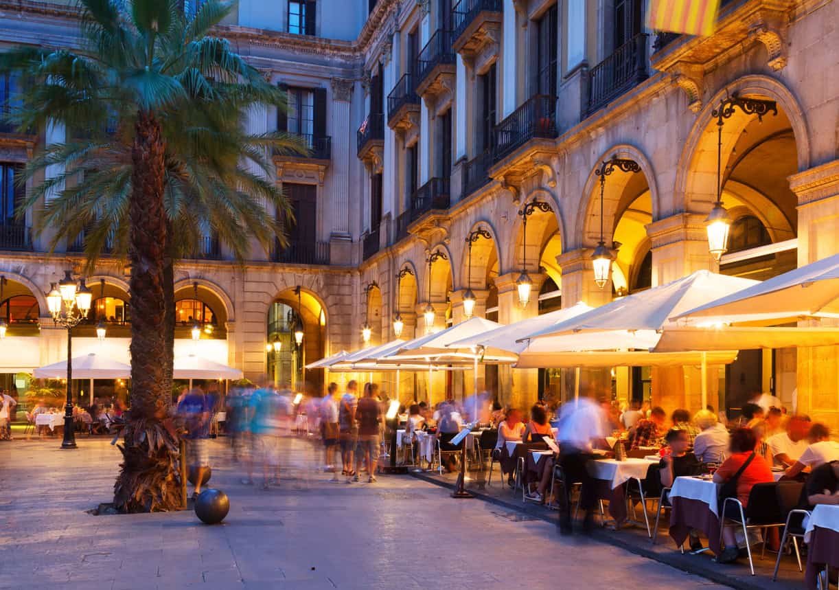 night view of Placa Reial