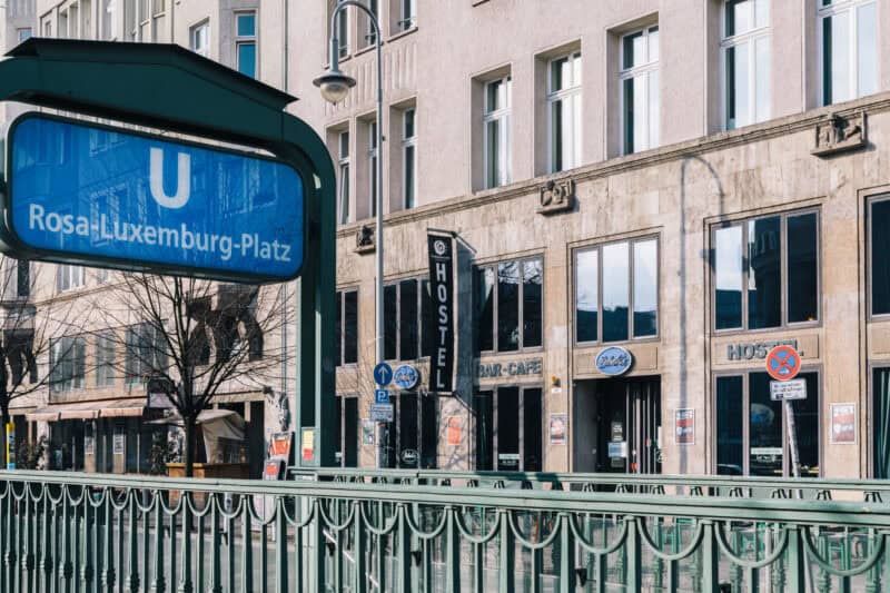 Hostel near Rosa-Luxemburg-Platz with city centre location in Berlin.